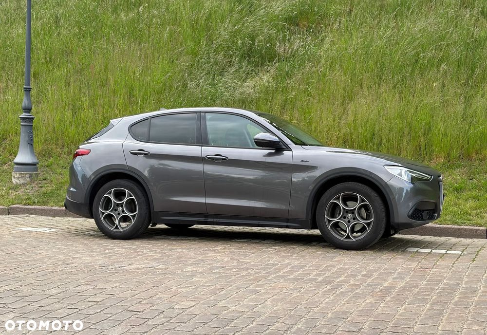 Alfa Romeo Stelvio 2.0 Turbo Sprint Q4 - 1