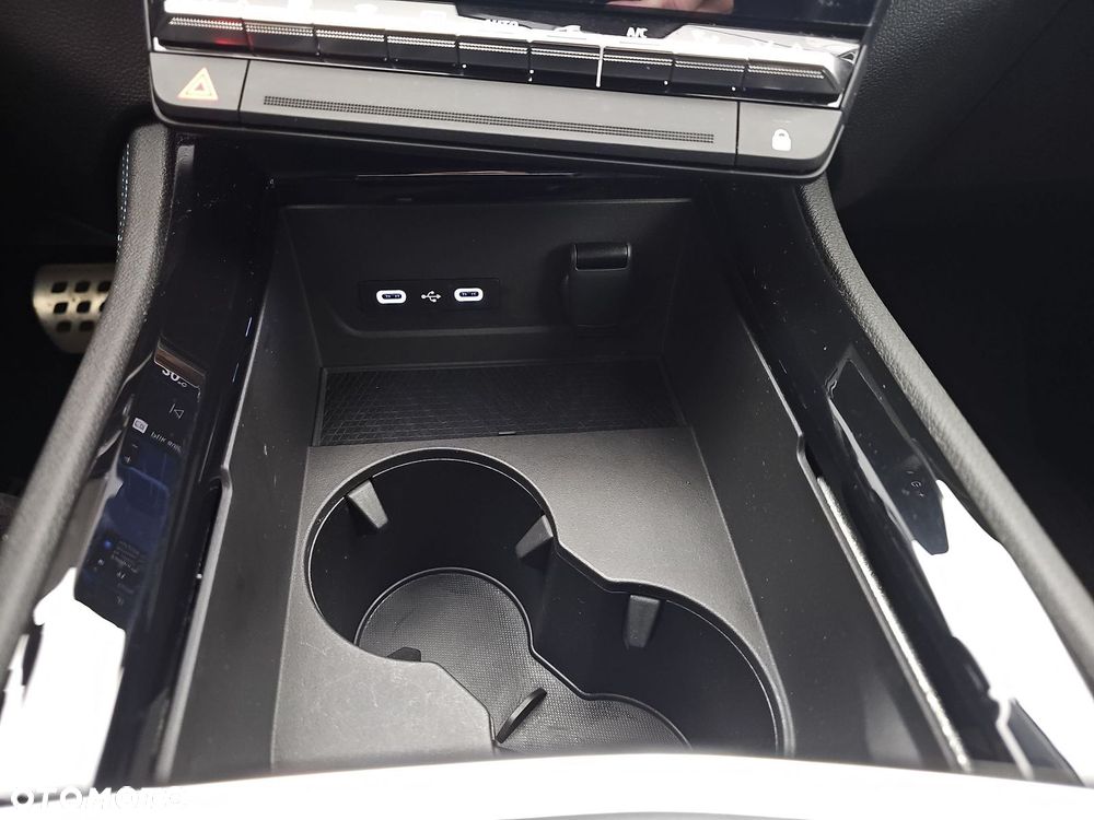 Renault Espace 1.2 E-Tech Full Hybrid 200 esprit Alpine MMT 5os - 32