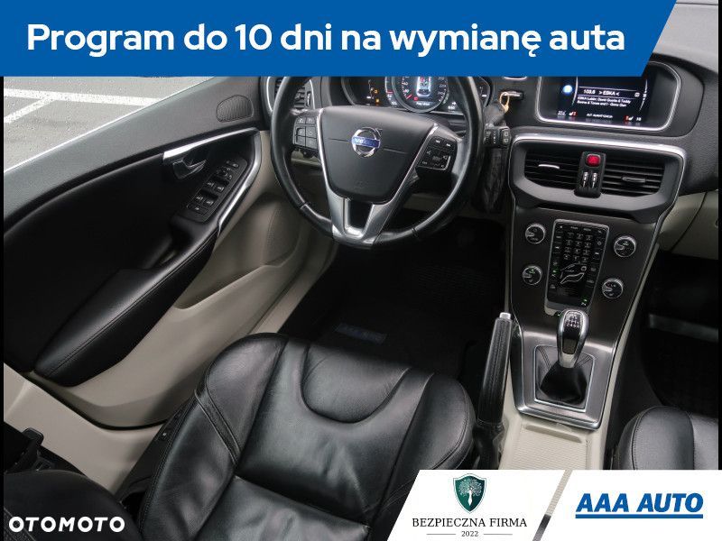 Volvo V40 - 8