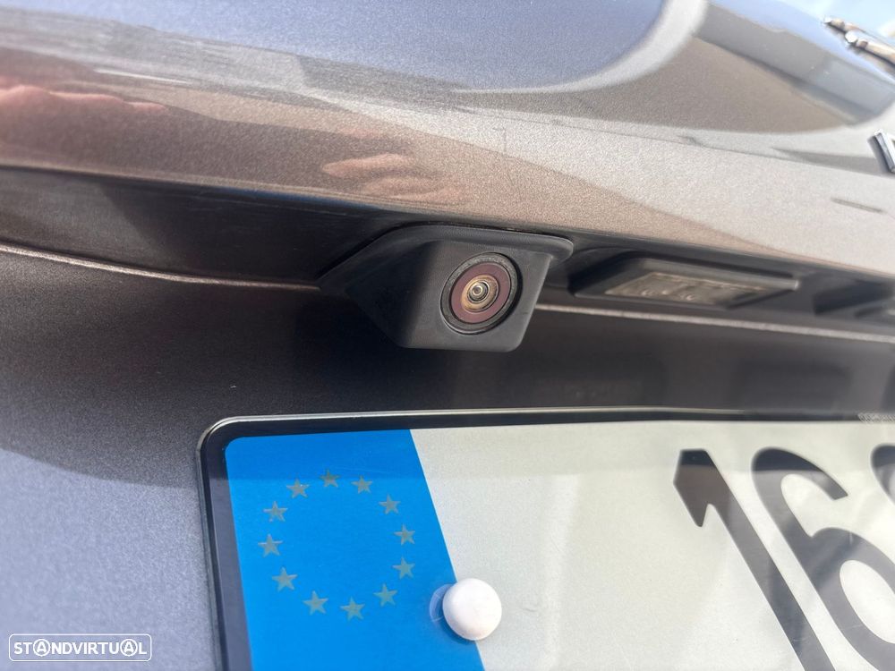 Peugeot 2008 1.2 PureTech Style - 4