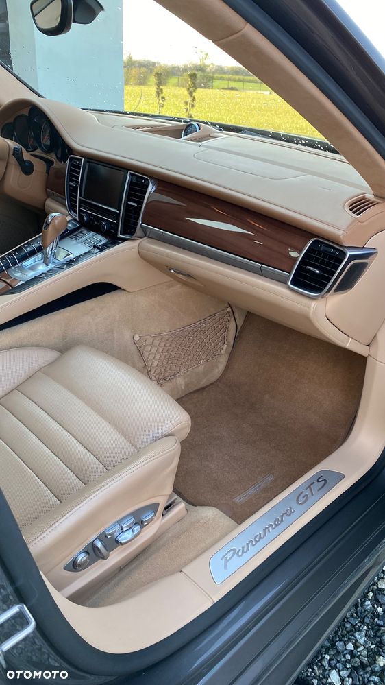 Porsche Panamera GTS - 19