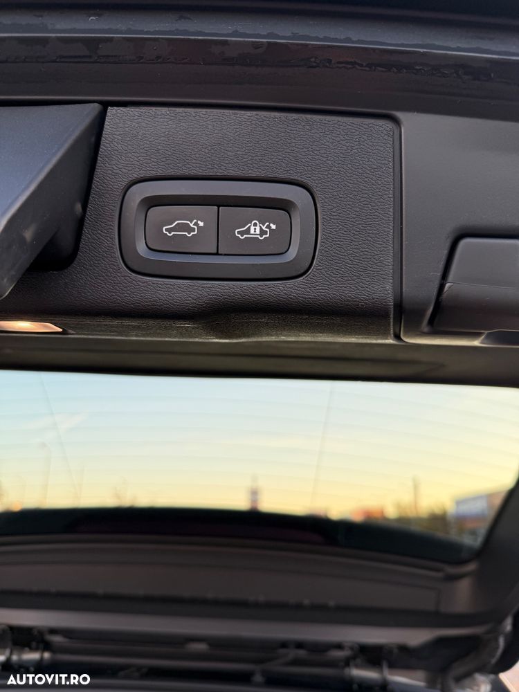 Volvo XC 60 D4 Momentum Pro - 20