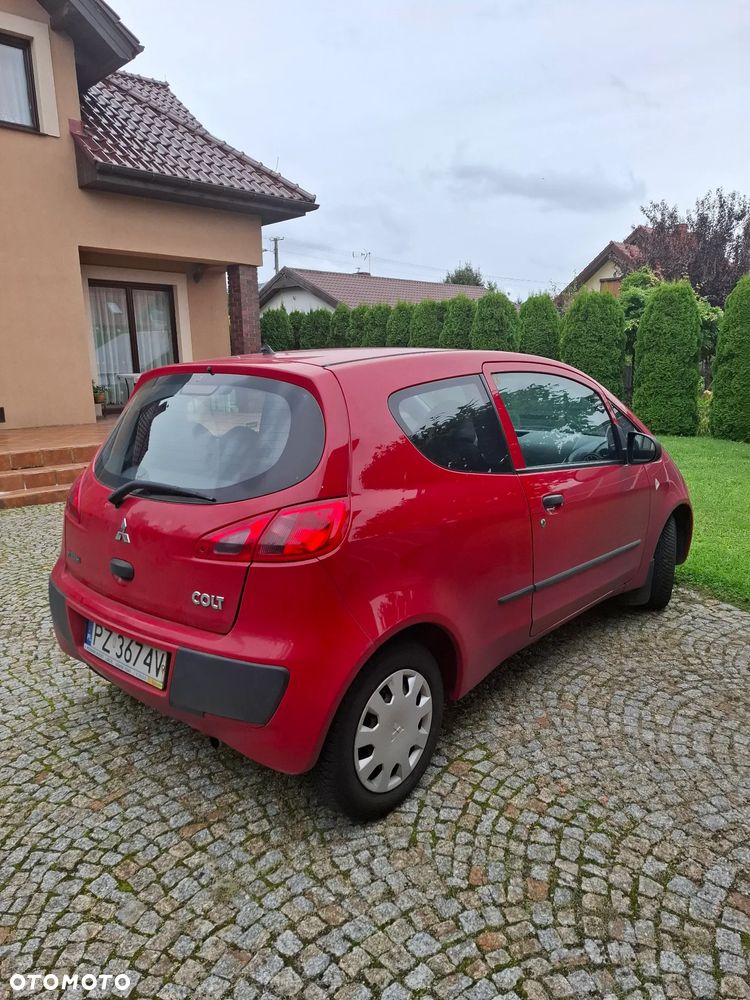 Mitsubishi Colt - 4