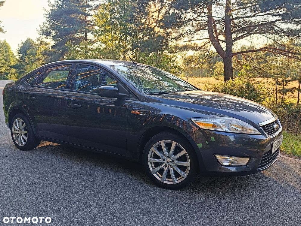 Ford Mondeo 2.0 Ambiente - 1