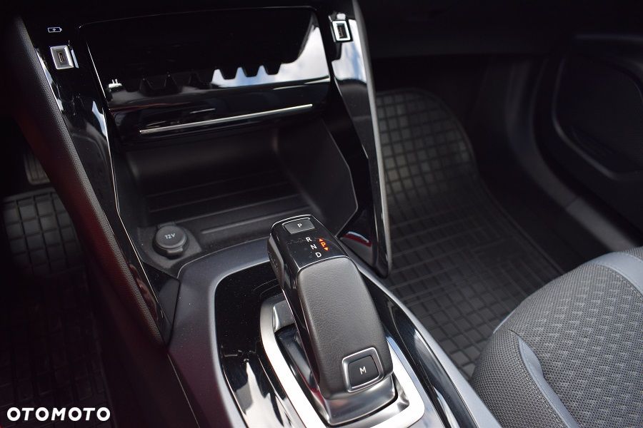 Peugeot 2008 PureTech 130 Stop&Start EAT6 Allure - 21