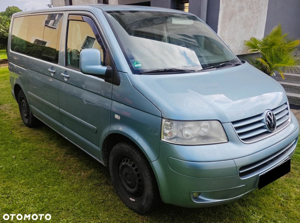 Volkswagen Multivan - 1