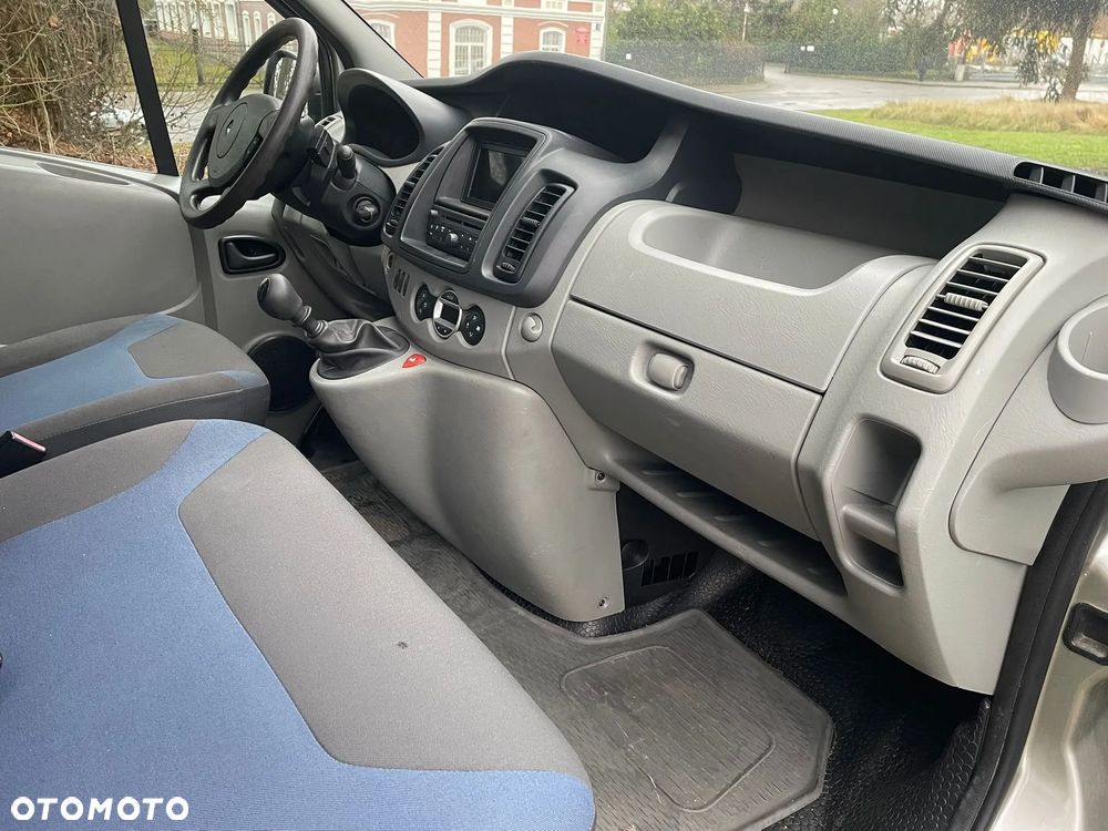 Renault traffic - 19