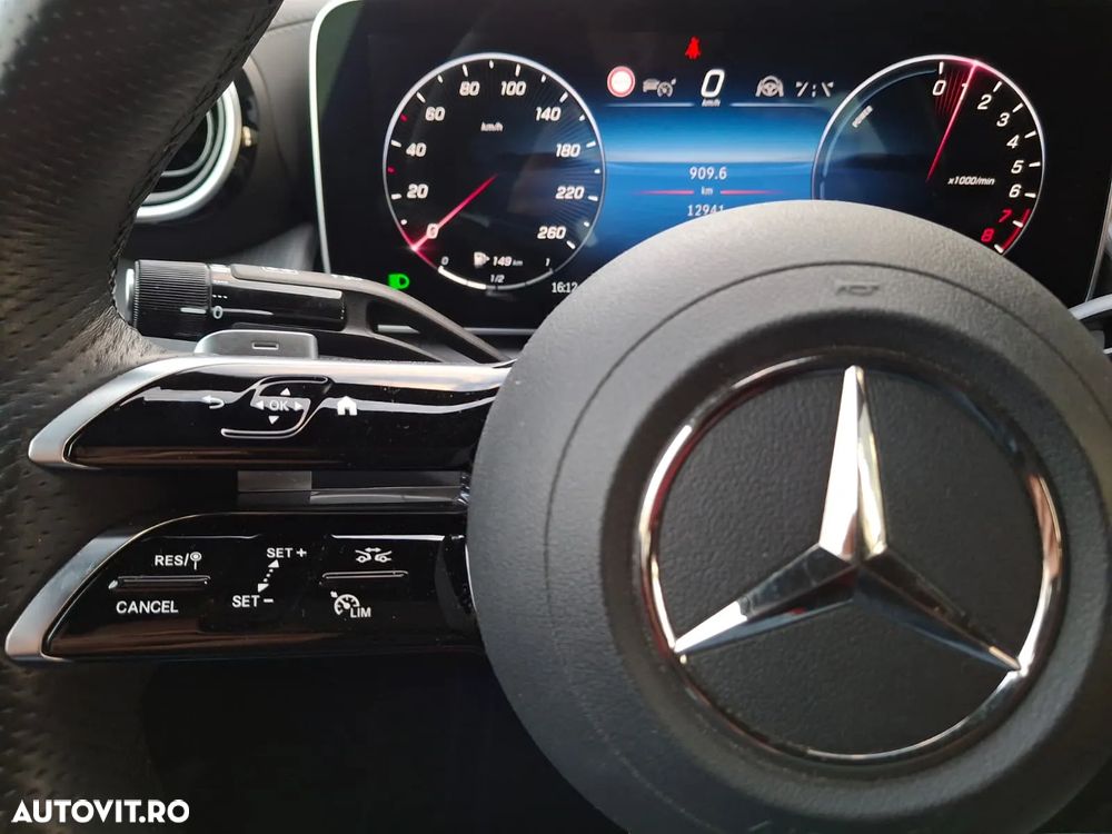 Mercedes-Benz GLC 300 e 4MATIC - 38