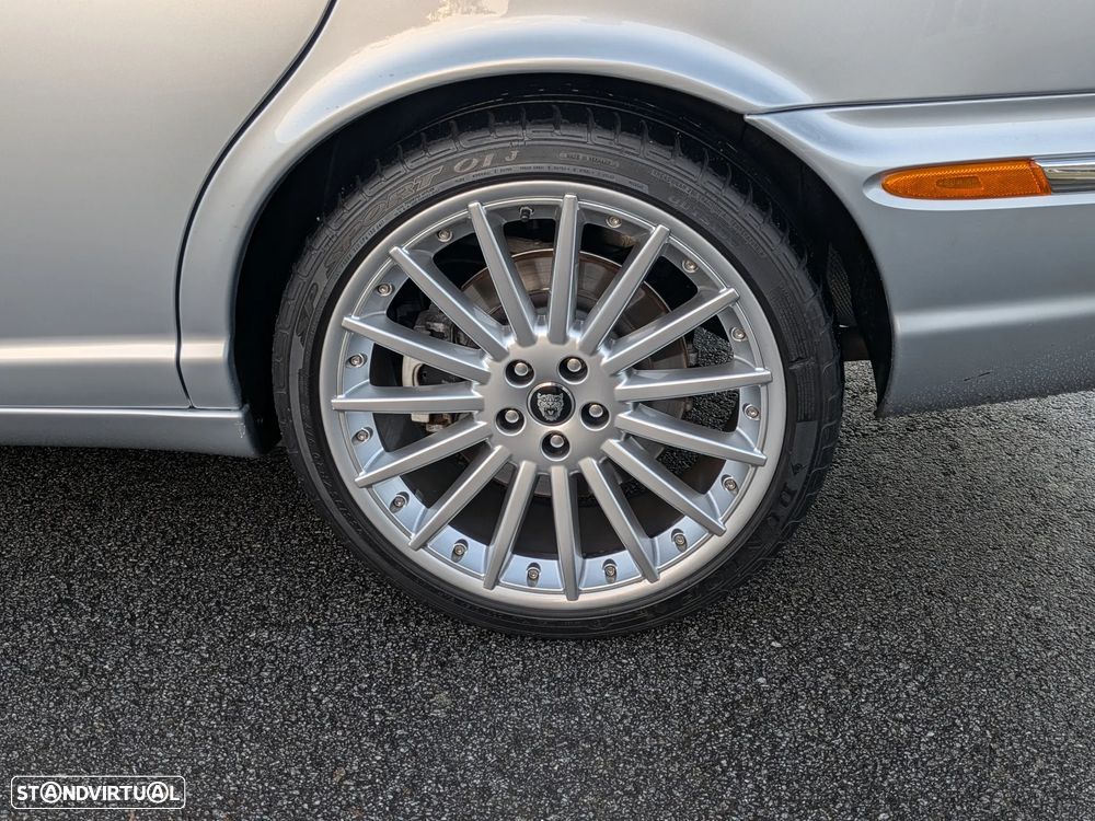 Jaguar XJ XJ6 2.7 D V6 Executive - 8
