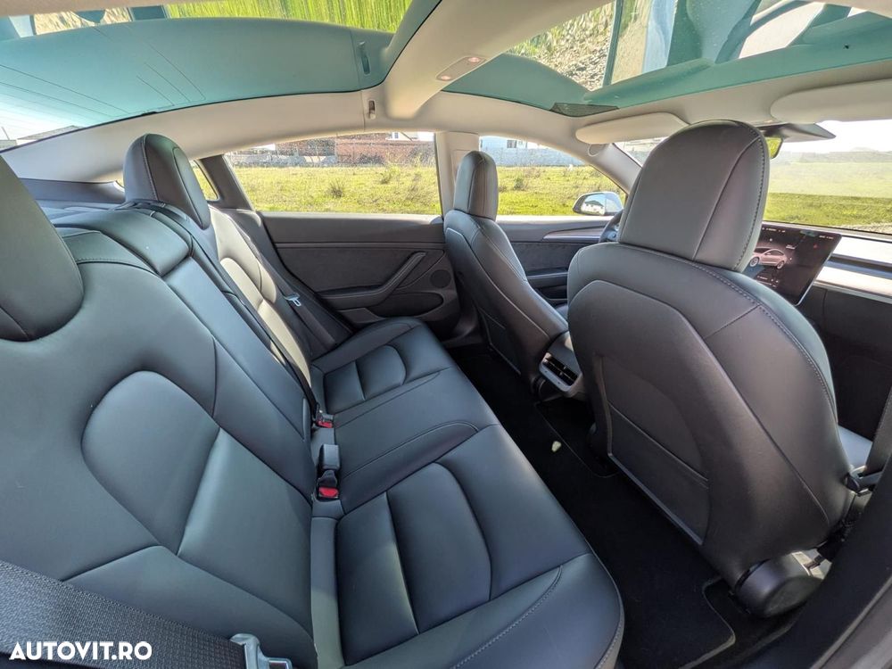 Tesla Model 3 Long Range AWD Premium - 2