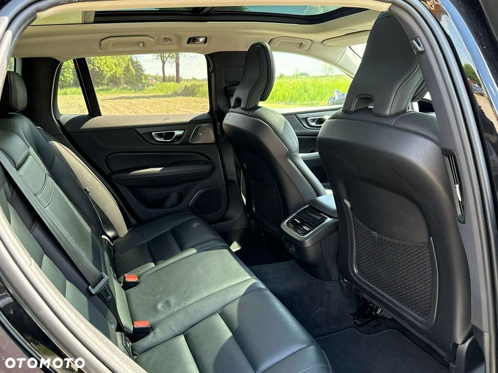 Volvo V60 Cross Country D4 AWD Geartronic Pro - 14