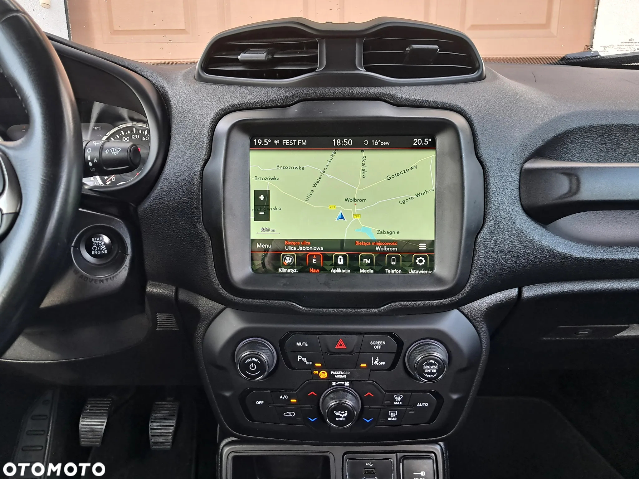 Jeep Renegade 1.4 MultiAir Limited FWD S&S - 24