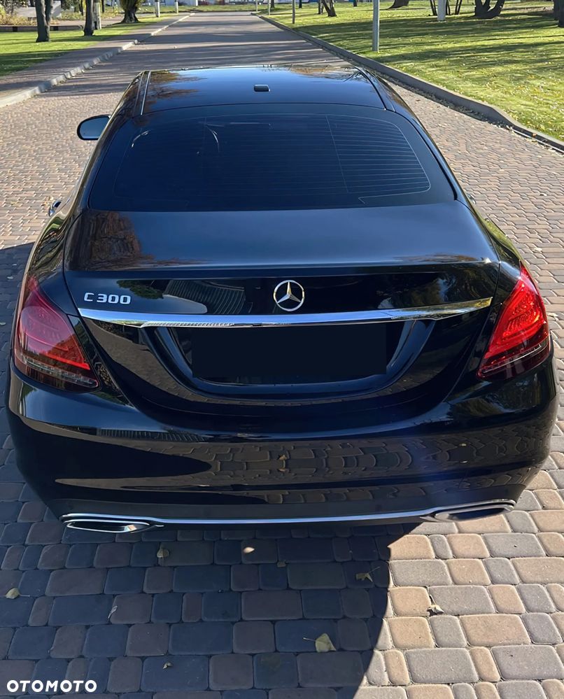 Mercedes-Benz Klasa C 300 9G-TRONIC - 5