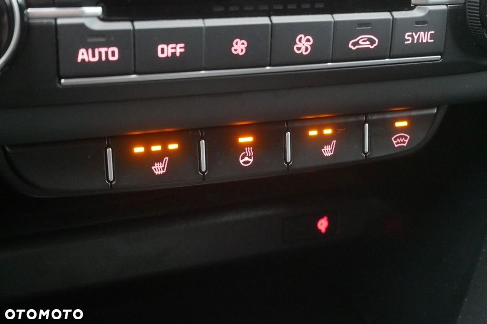 Kia ProCeed 1.5 T-GDI GT Line - 23