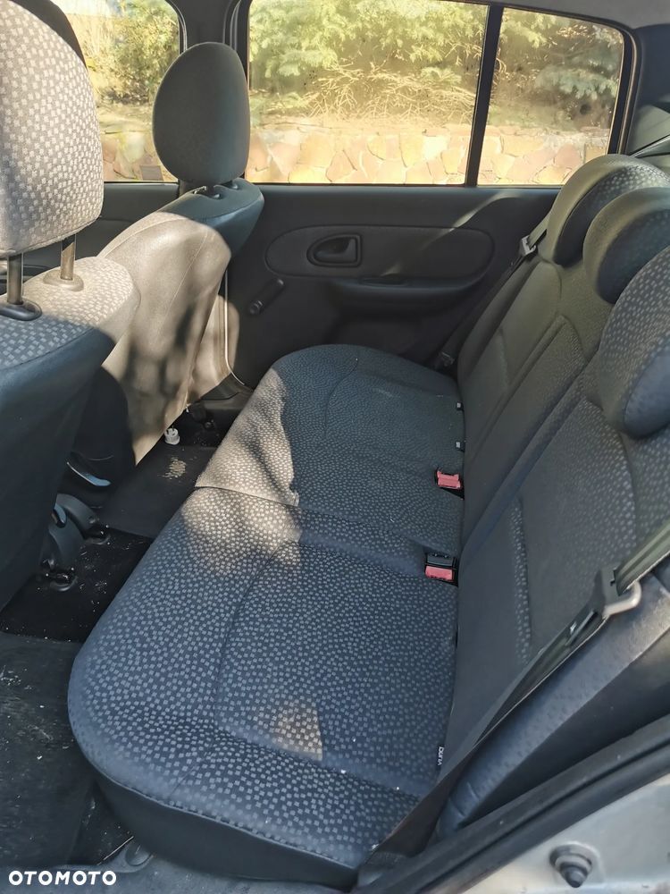 Renault Clio 1.2 Authentique - 6