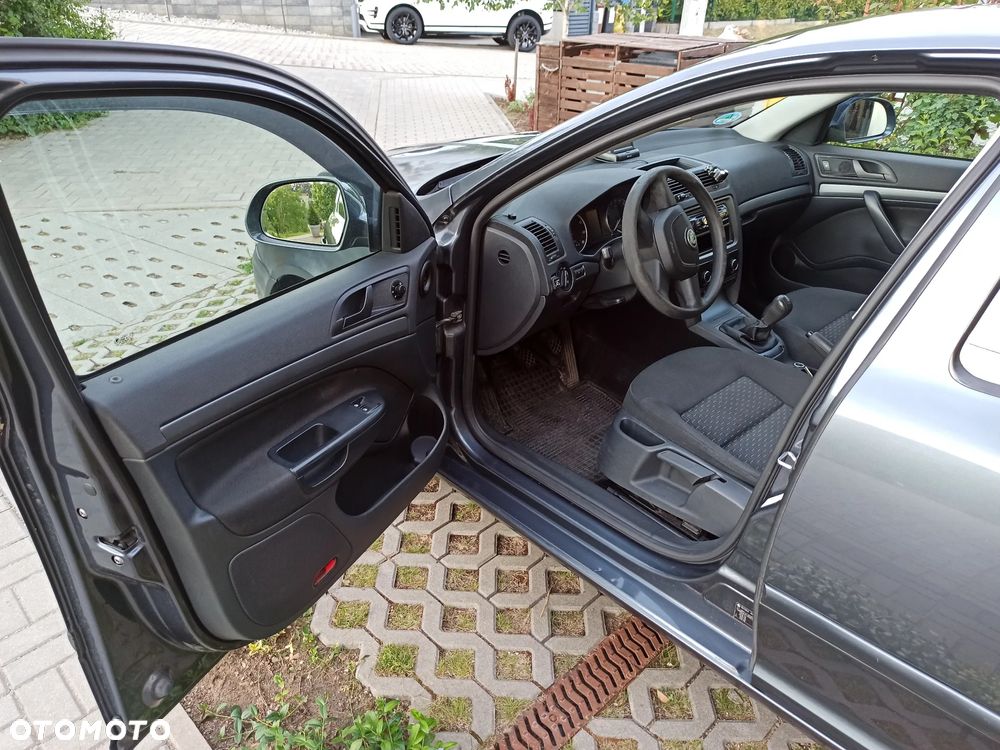 Skoda Octavia 1.6 - 16