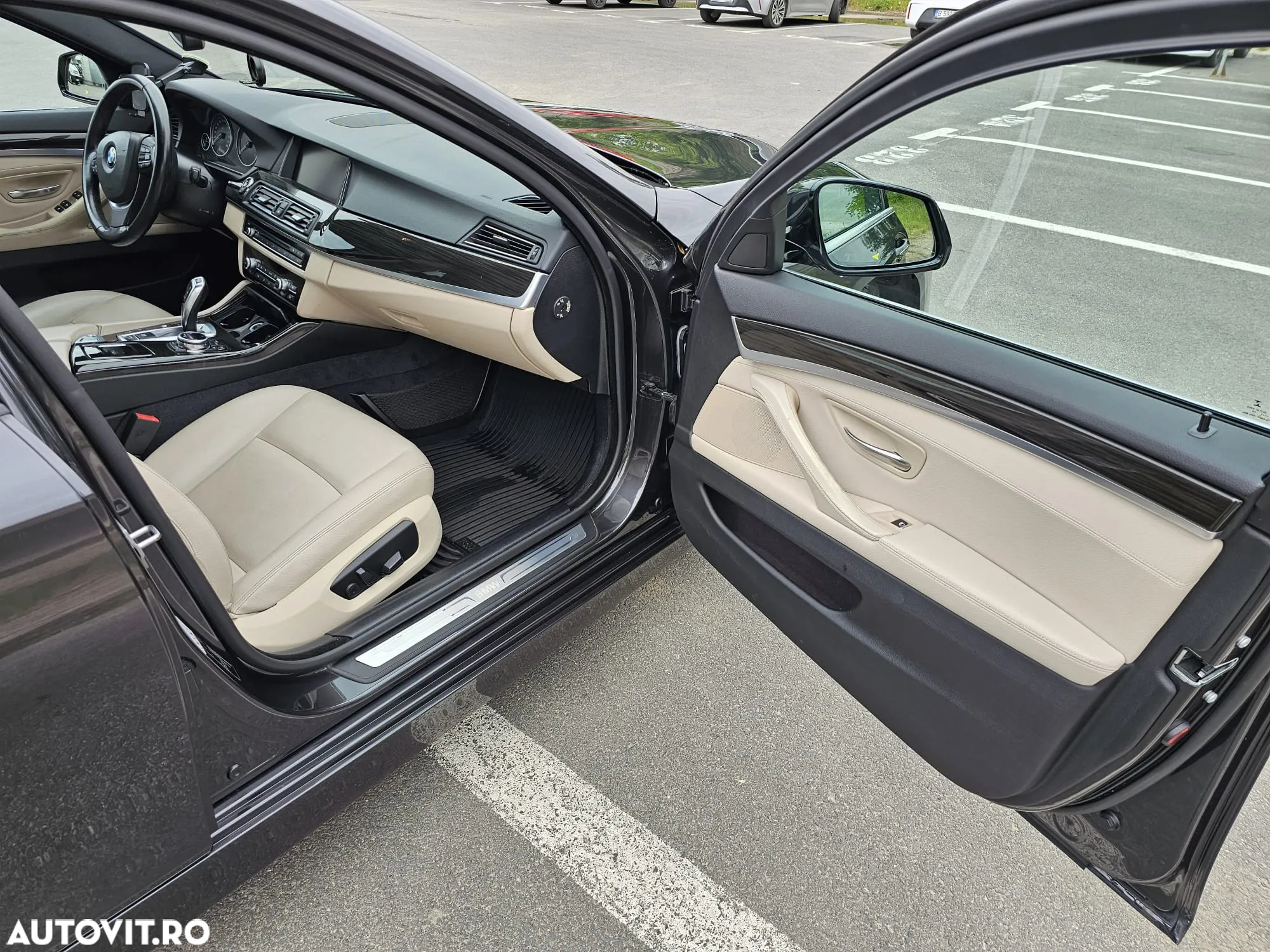 BMW Seria 5 530d xDrive AT - 13