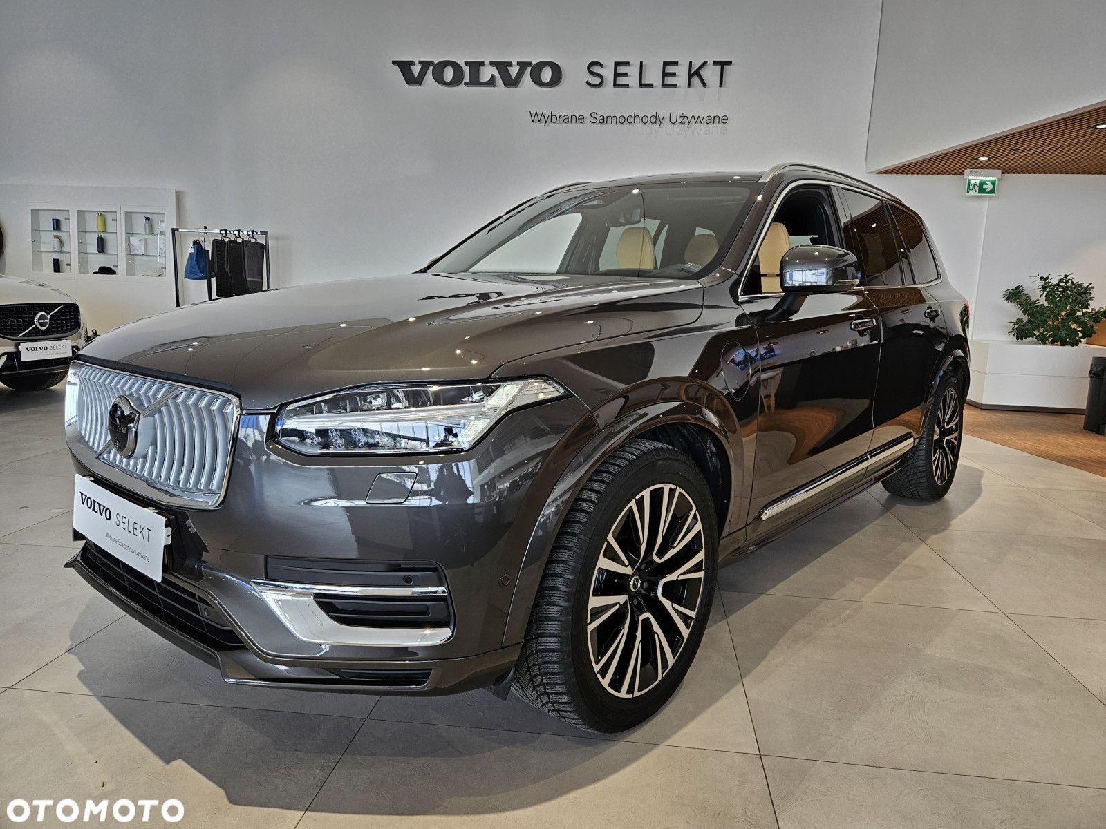 Volvo XC 90 - 1
