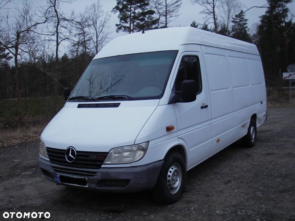 Mercedes-Benz Sprinter - 11