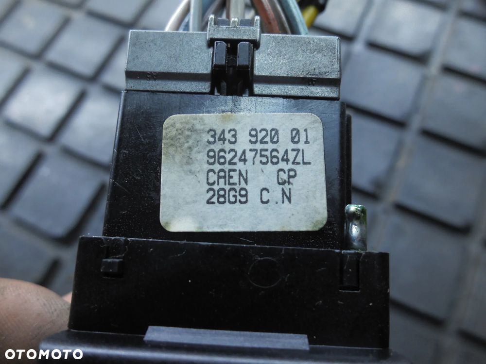 MANETKA PRZEŁĄCZNIK ZESPOLONY PEUGEOT 306 LIFT 96247564ZL - 2
