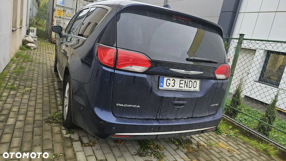 Chrysler Pacifica - 5