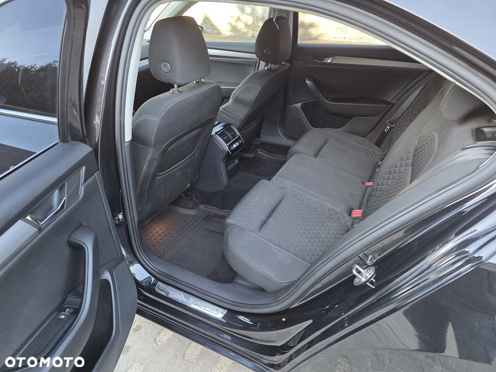 Skoda Superb 2.0 TDI Ambition DSG - 10
