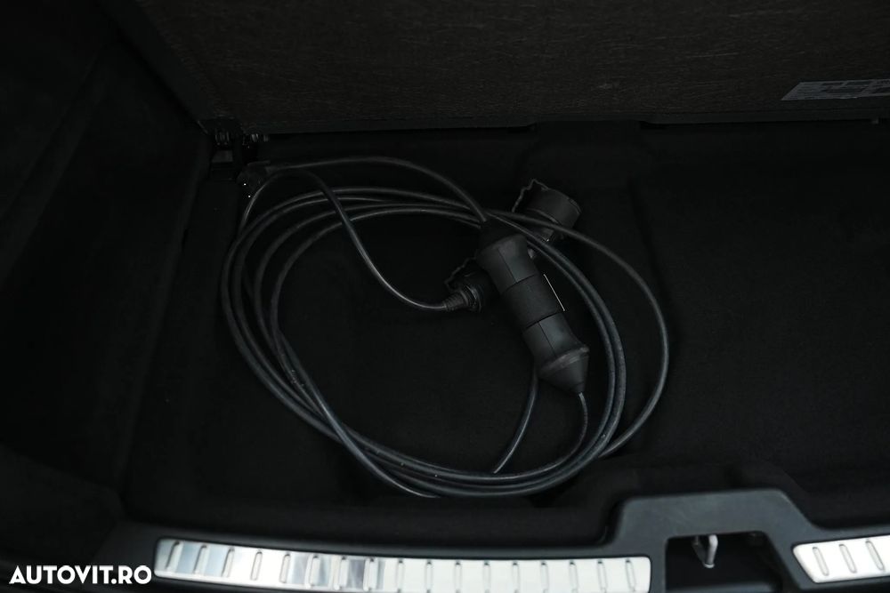 Volvo XC 90 T8 AWD Recharge Geartronic Inscription Expression - 34