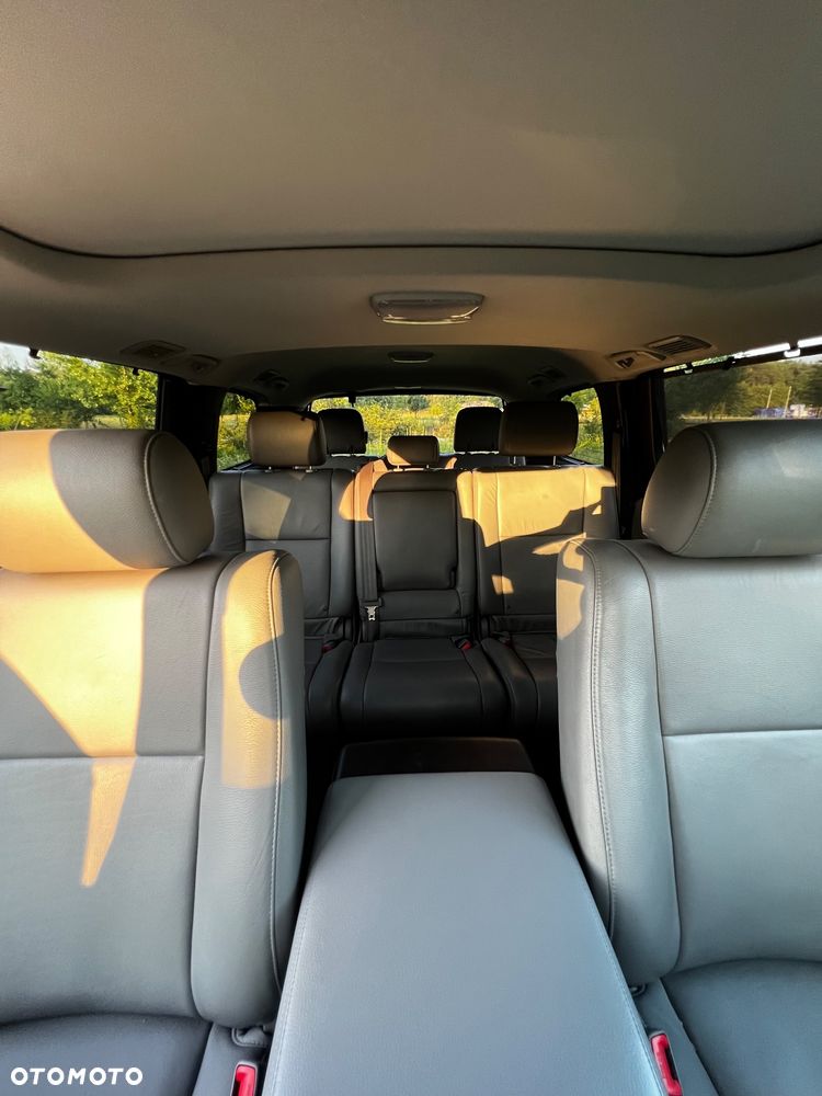Toyota Sequoia - 17
