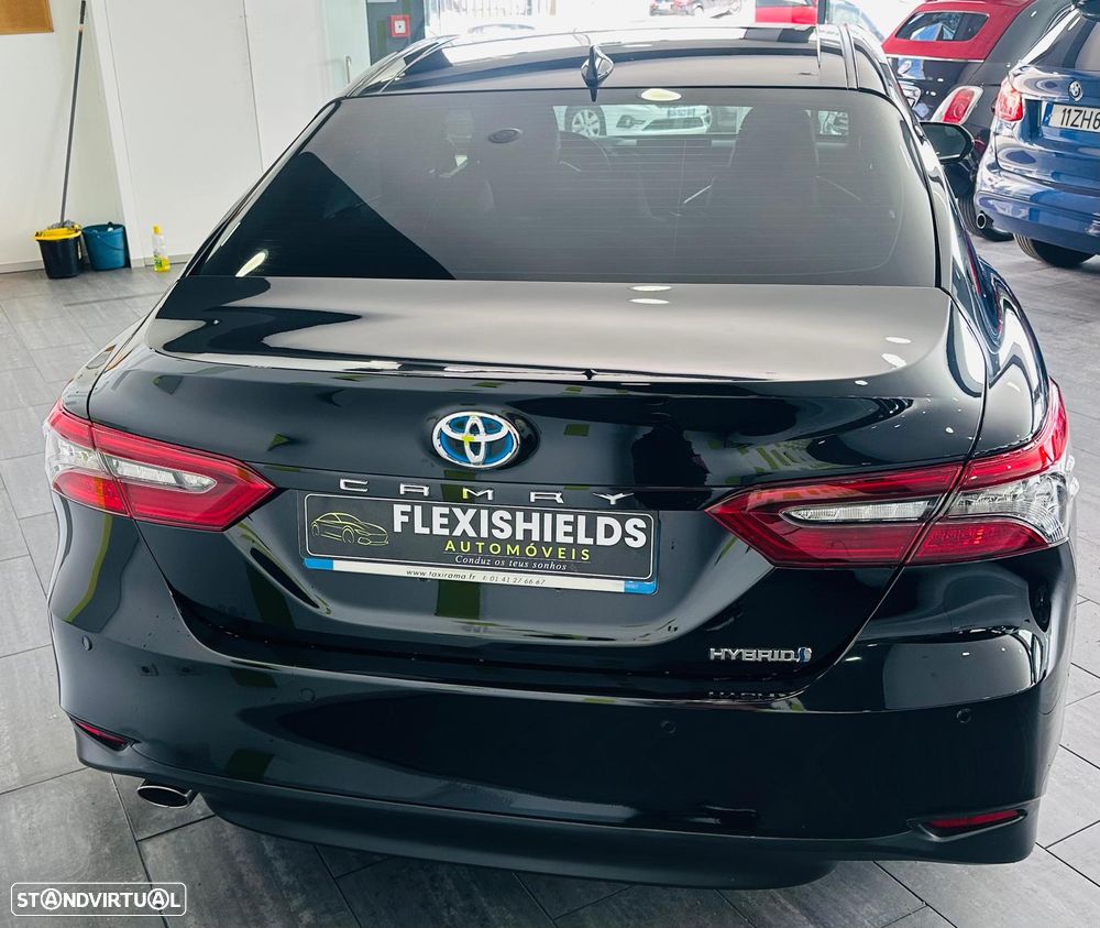 Toyota Camry - 6