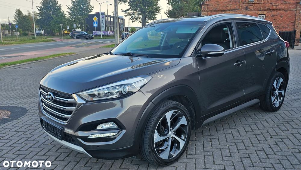 Hyundai Tucson 1.7 CRDI BlueDrive TourdePologne 2WD - 21