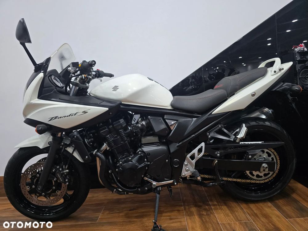 Suzuki Bandit - 34
