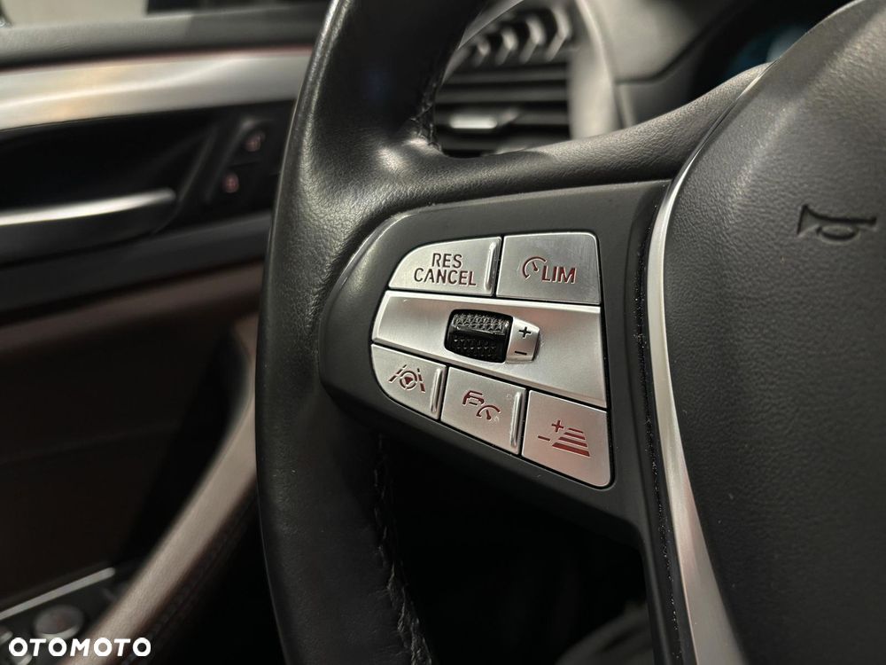 BMW X3 xDrive20d mHEV - 11