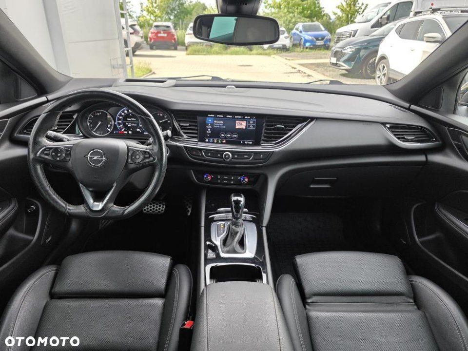 Opel Insignia - 26