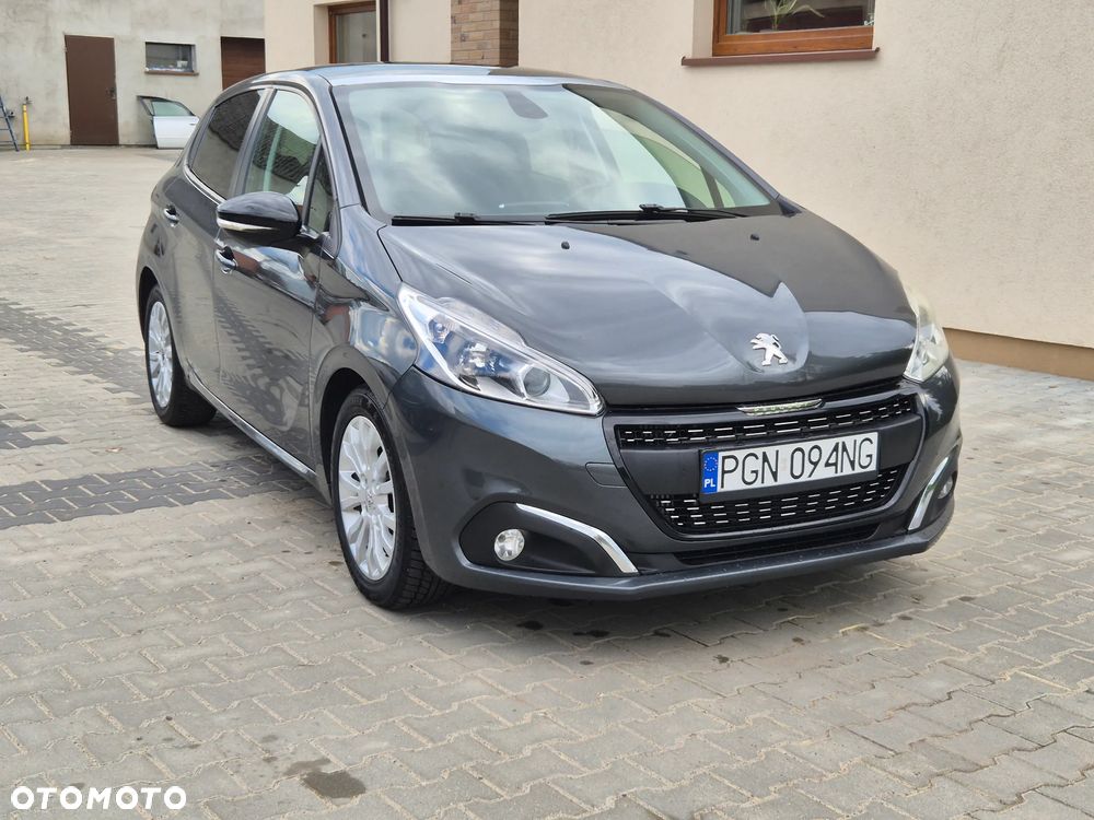 Peugeot 208 1.6 BlueHDi Allure S&S - 12