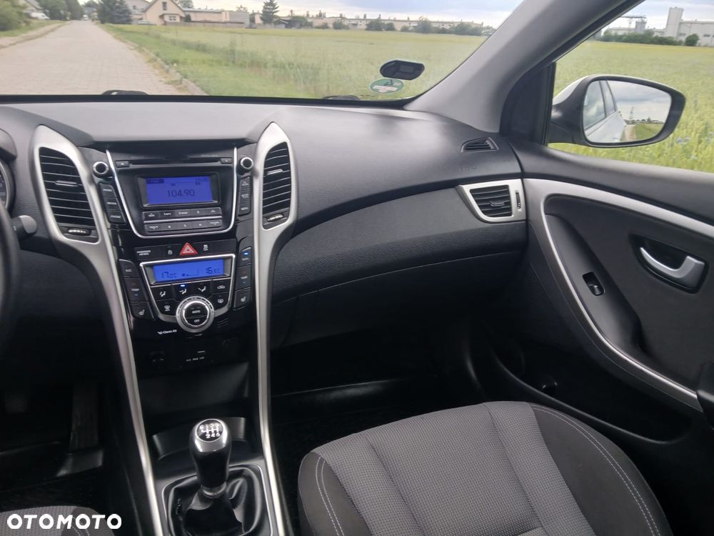 Hyundai i30 1.6 Comfort - 21