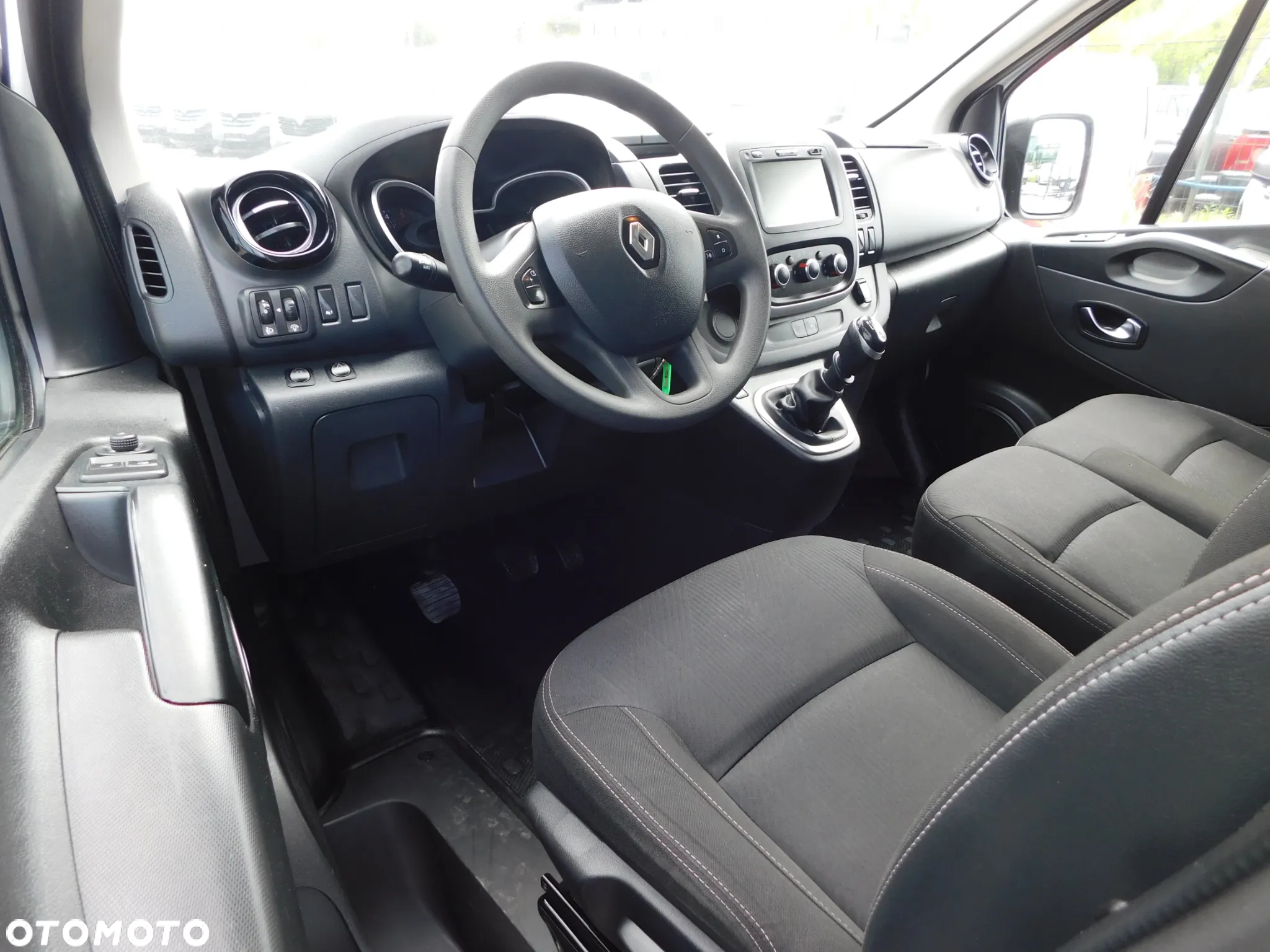 Renault Trafic - 8
