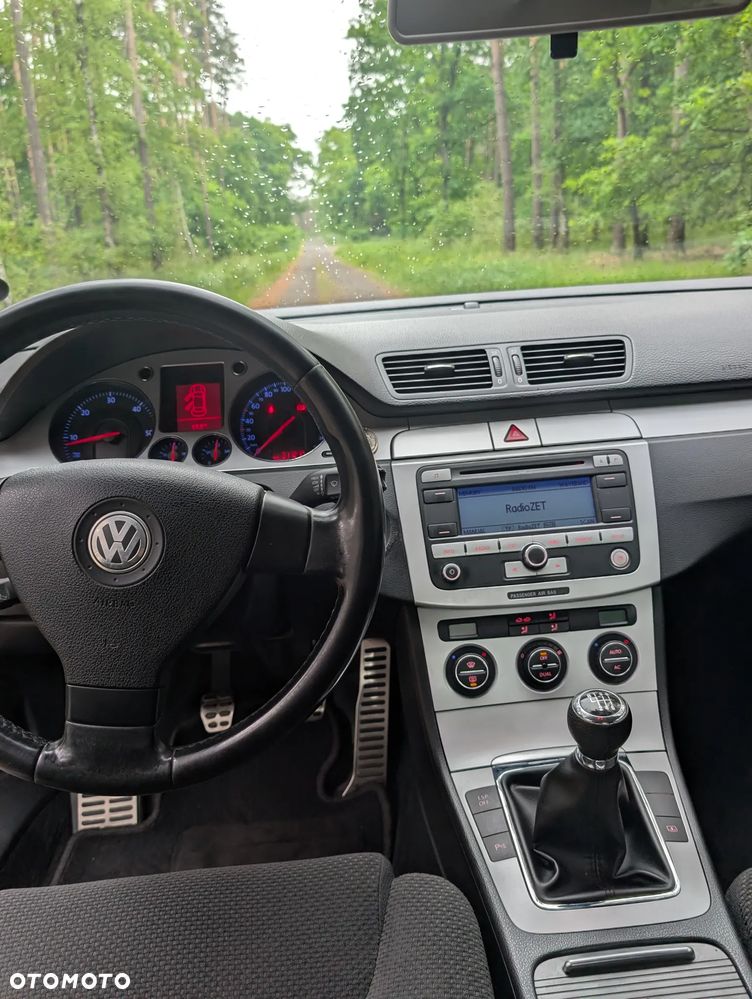 Volkswagen Passat 2.0 TDI DPF Comfortline - 13