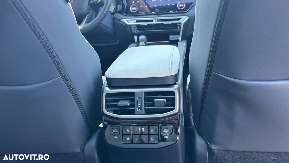 Lexus Seria RX - 18