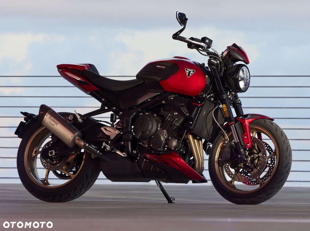 Triumph Trident - 1