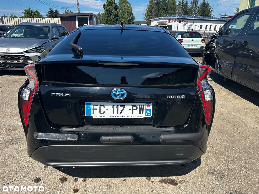 Toyota Prius Hybrid - 2