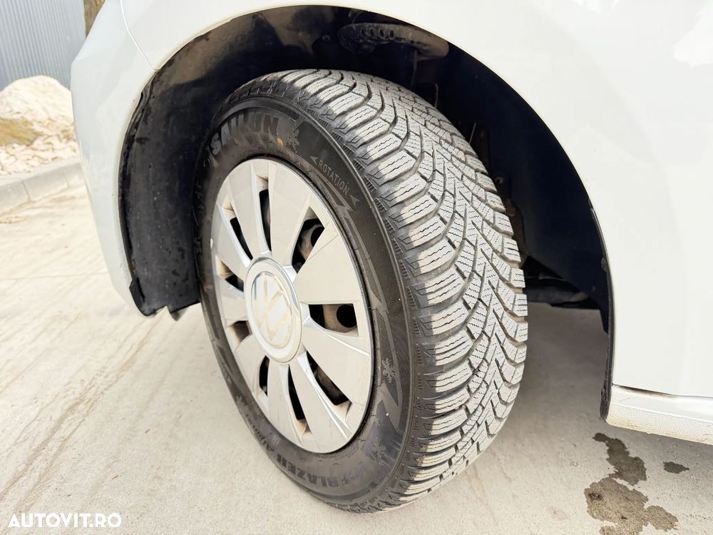 Volkswagen up! 1.0 MPI High - 16