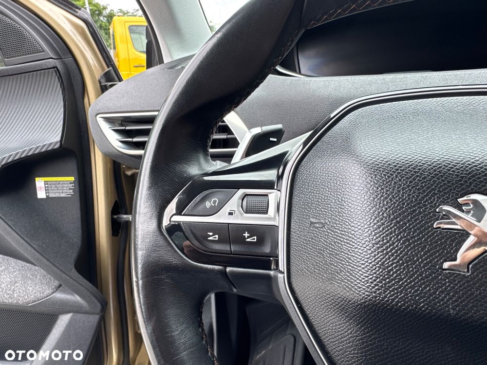 Peugeot 5008 1.6 THP Active S&S EAT6 - 19