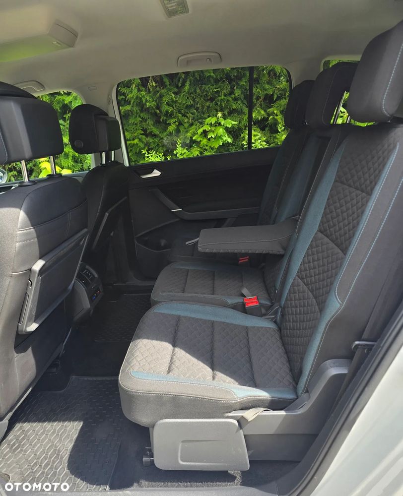 Volkswagen Touran 1.6 TDI SCR IQ.DRIVE - 12
