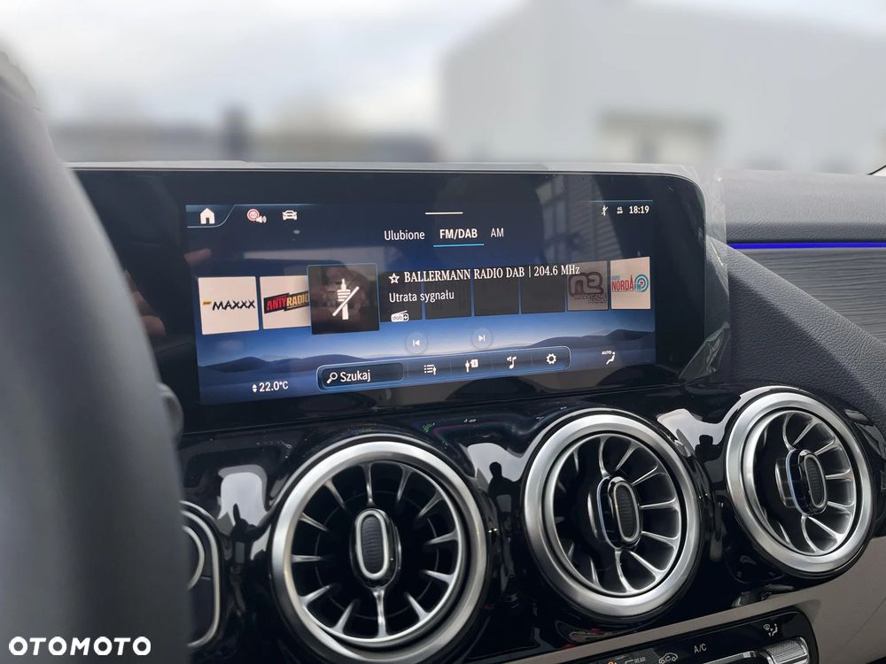 Mercedes-Benz GLA - 17