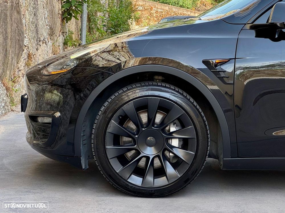Tesla Model Y Long Range Dual Motor AWD - 42