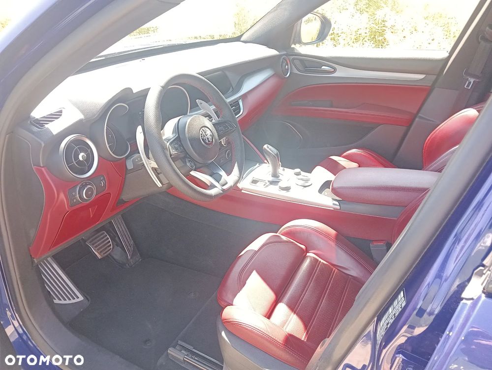 Alfa Romeo Stelvio 2.0 Turbo TI Q4 - 10