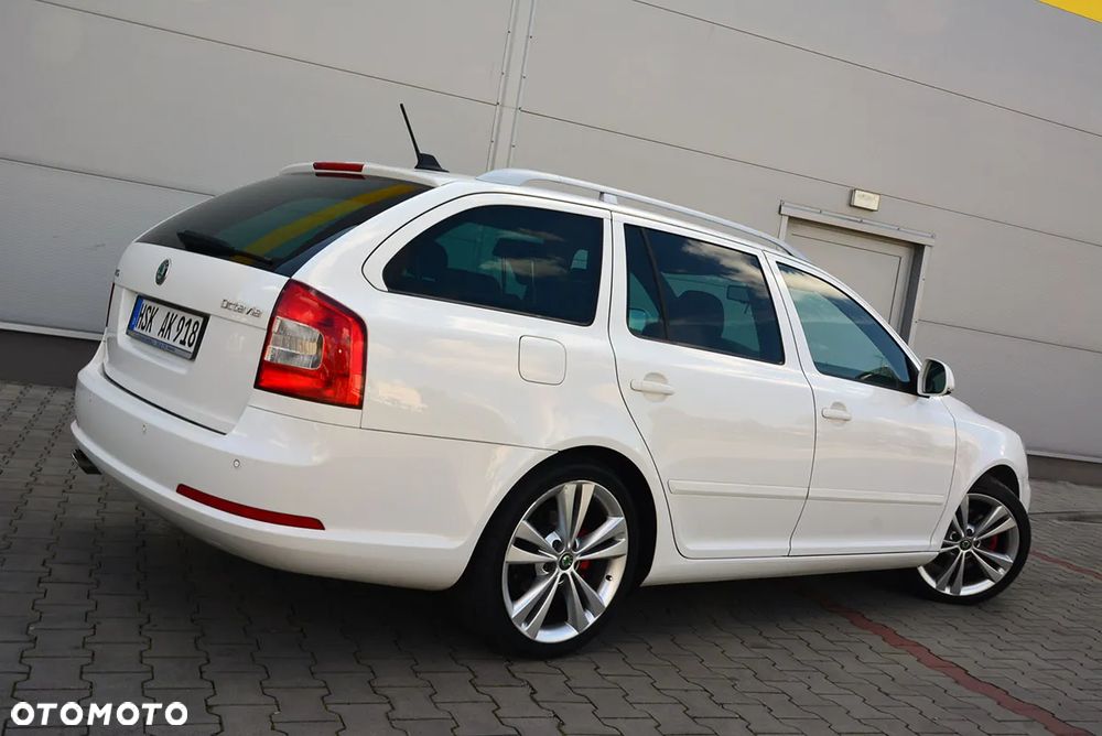 Skoda Octavia 2.0 TSI RS - 22