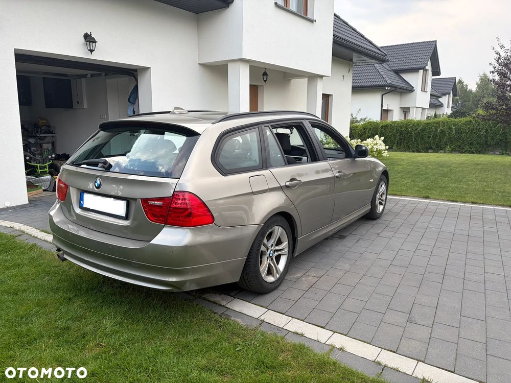 BMW Seria 3 318d DPF - 5