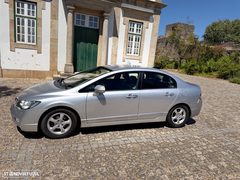 Honda Civic 1.3 DSI i-VTEC Hybrid Elegance - 4