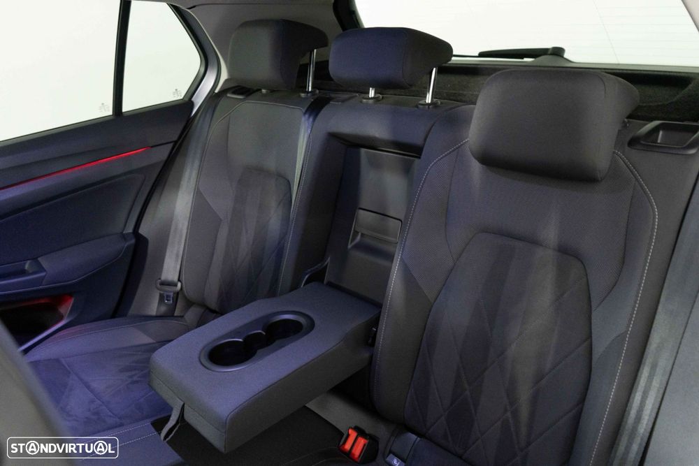 VW Golf 1.4 TSI e-Hybrid DSG - 11